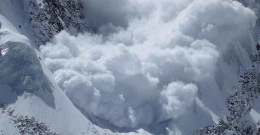 दोलखाको यलुङरी हिमालमा हिमपहिरो : ७ जनाको मृत्यु, ५ घाइते