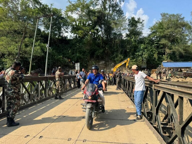 आरुघाटमा बेलिब्रिज जडान, धादिङ र गोरखा बीच सडक सम्पर्क पुनः जोडियो