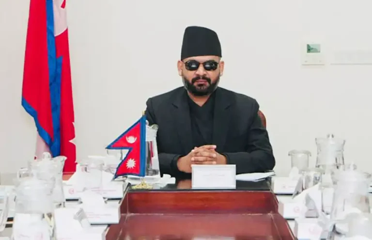 शिक्षक र कर्मचारीसहित सबै राष्ट्रसेवकको दलीय ट्रेड युनियन खारेज गरिने, ४५ दिनभित्र निजामती विधेयक तर्जुमा हुने