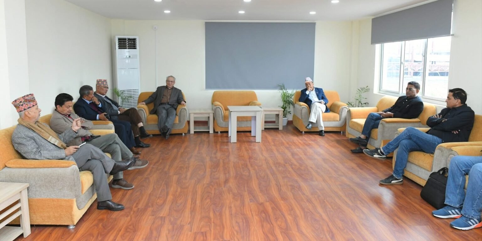 एमालेको आन्दोलन आज पनि जारी, ७७ वटै जिल्ला प्रशासन कार्यालयमा विरोध पत्र बुझाइँदै